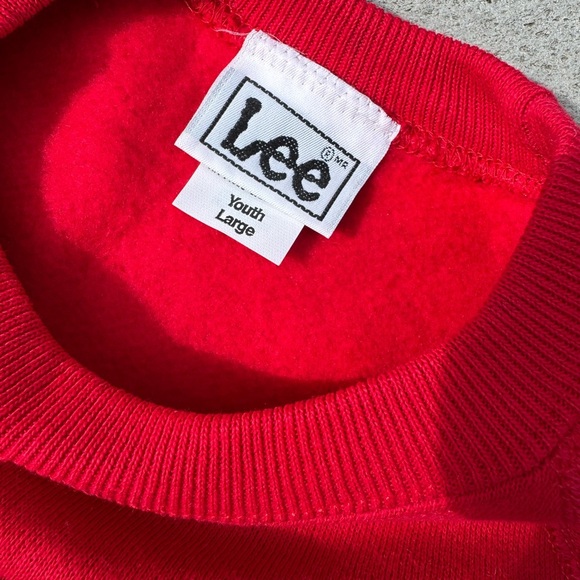 NWT Vintage LEE red sweatshirt size youth Large 10/12 - Picture 3 of 3